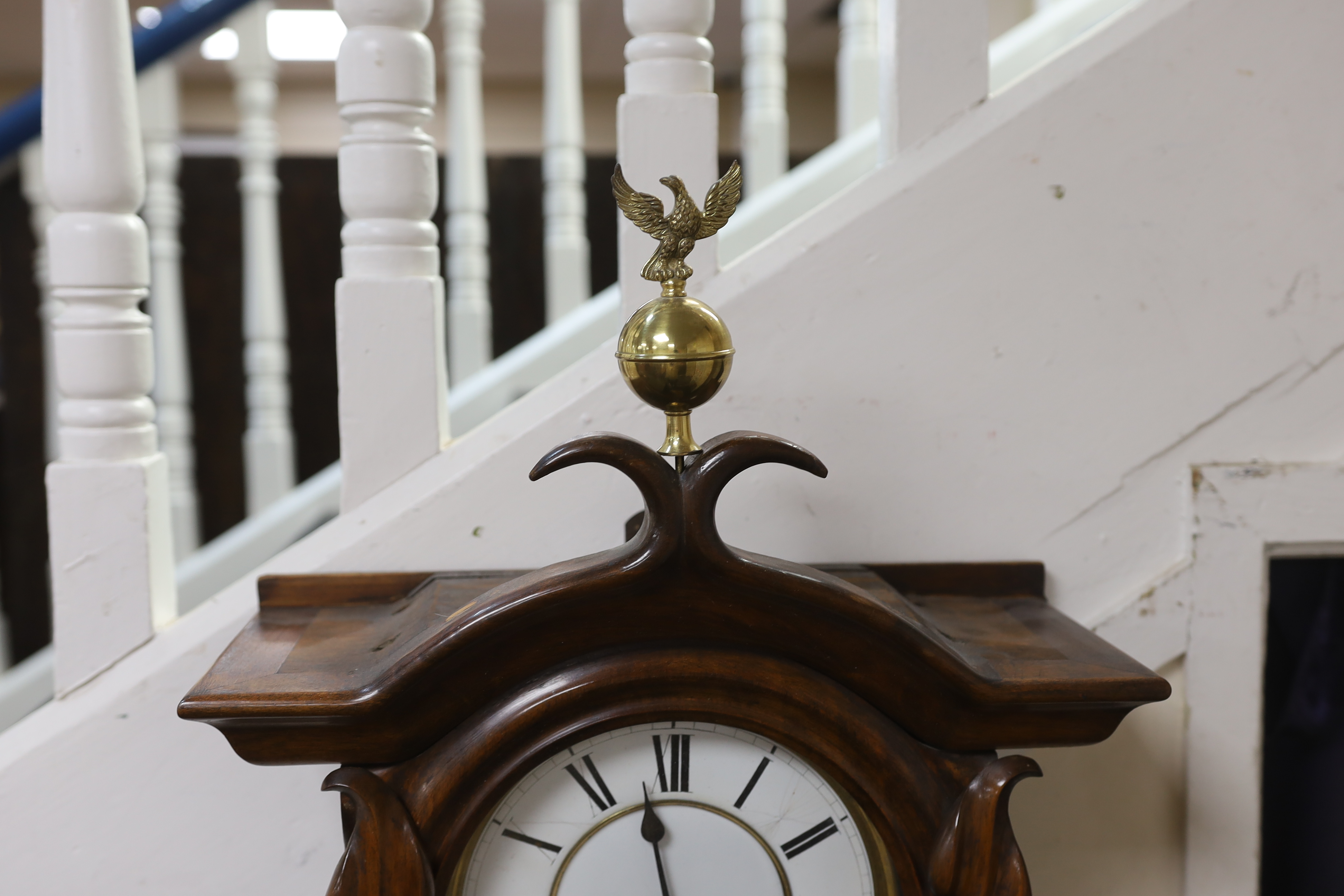 A late 19th / early 20th century walnut Vienna regulator, height 112cm